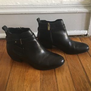Sam Edelman little black booties, size 6