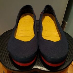 Crocs Flats Size 9