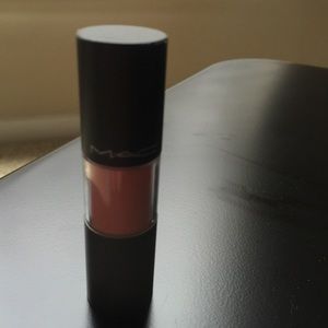 Mac pink lipgloss