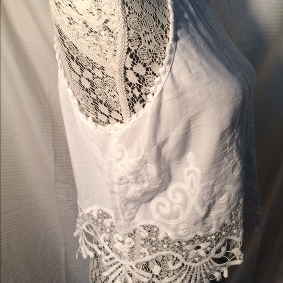 White spaghetti strap top. Cotton and knit lace - Picture 3 of 4