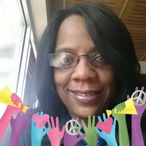 Meet your Posher, Cynthia