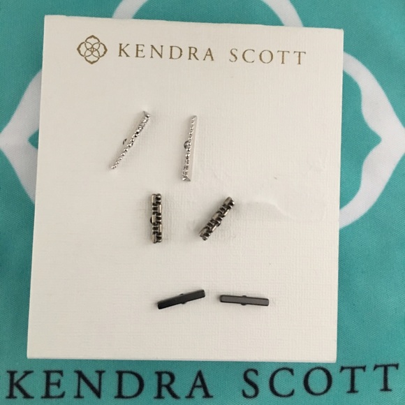 Kendra Scott Carlson Earrings