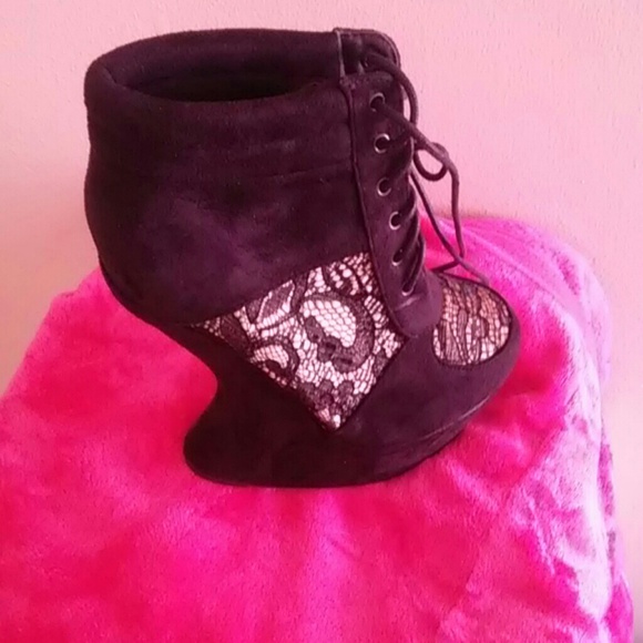 BLACK WEDGES - Picture 1 of 1