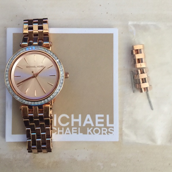MICHAEL KORS GOLD WATCH