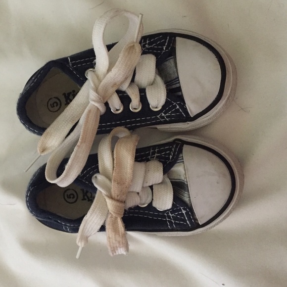 Boy's shoes