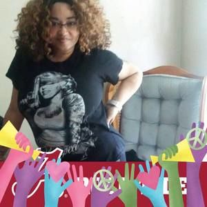 Meet your Posher, Monique