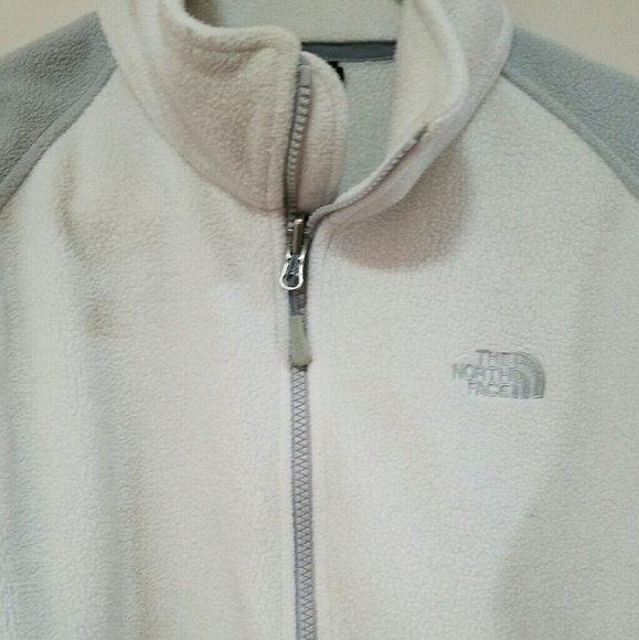 The north face fleece jacket - Picture 2 of 3