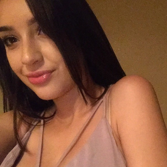 Meet your Posher, Roxanne