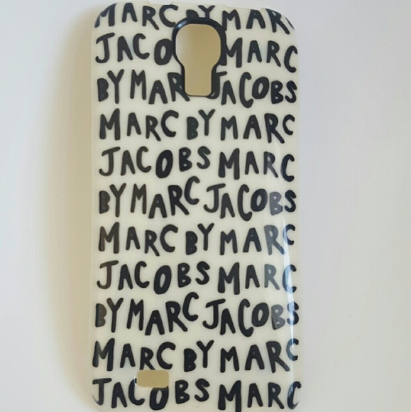 Marc Jacobs Galaxy S5 phone case.