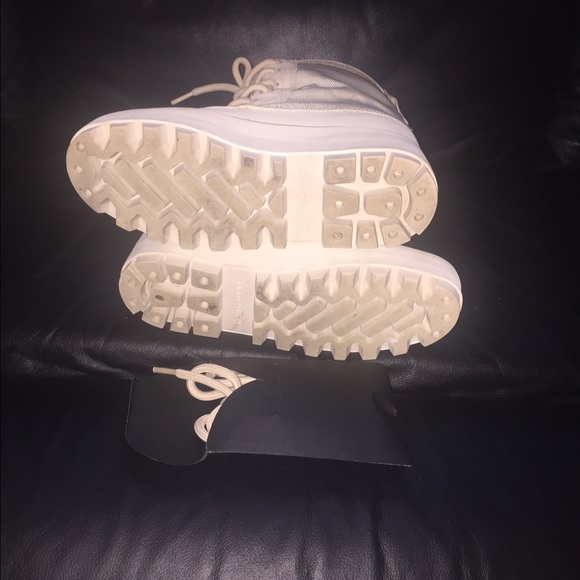 ADIDAS  YEEZY BOOST 950 BOOT - Picture 4 of 4