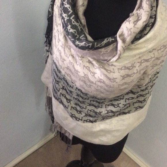 Fashion scarf