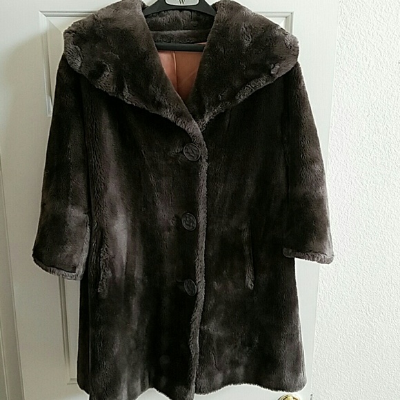 Career Girls by Glenmont faux fir coat Super Glena - Picture 1 of 4
