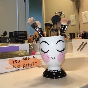 ✨Porcelain Makeup Brush Holder💖