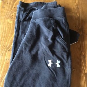 Youth medium Under Armour pants