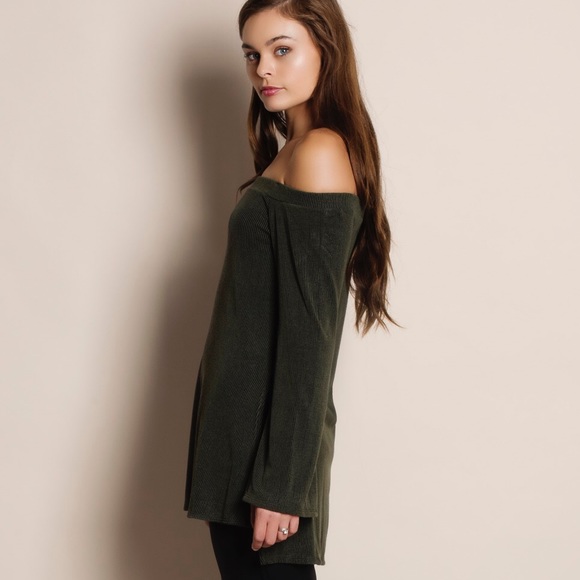 Off Shoulder Ribbed Long Sleeve Tunic Top - Picture 2 of 4