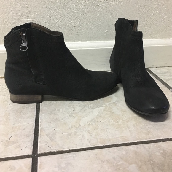 Size 6 Sam Edelman booties