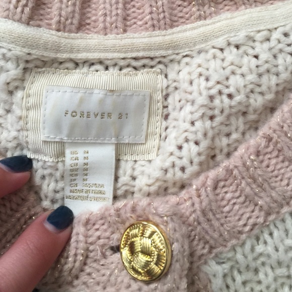 Gold button Sweater - Picture 2 of 3