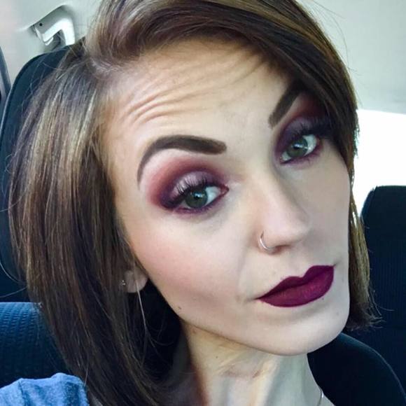 Meet your Posher, Melissa - Picture 1 of 1