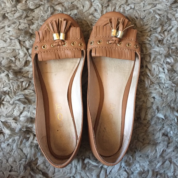 Aldo flat/loafers with tassels GUC