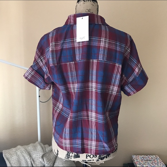 NWT Cropped plaid Blouse - Picture 3 of 3