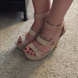 Super cute wedges!
