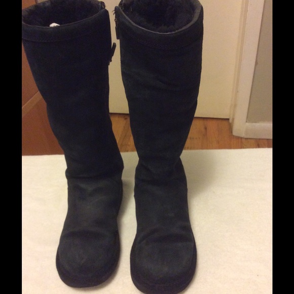 Black Suede Tall UGG boots....size 5