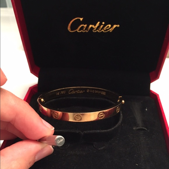 SOLD! Inspired Love bracelet gold - Picture 2 of 4