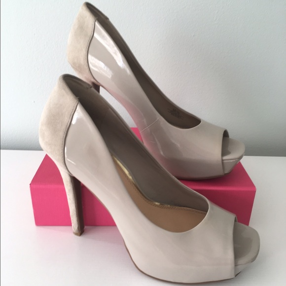 Jessica Simpson peep toe pumps
