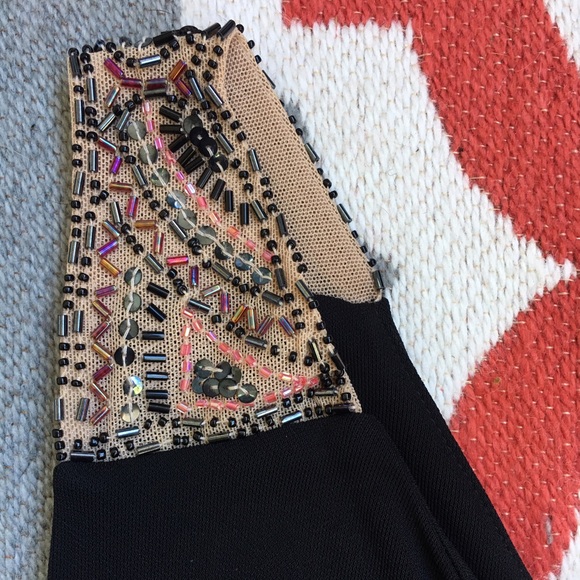 Black BCBG asymmetrical off shoulder top w sequin - Picture 2 of 4