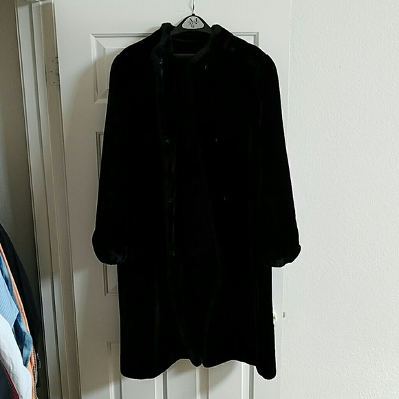 Dubrowski & Perlbinder Designer faux fir coat - Picture 2 of 4