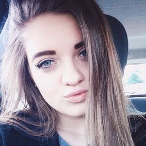 Meet your Posher, Annie