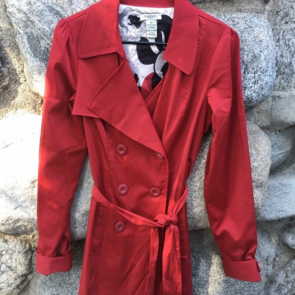 Vertigo XS red jacket with belt