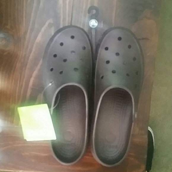 New size 8 brown croc clogs