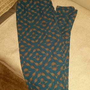Lularoe arrow leggings TC