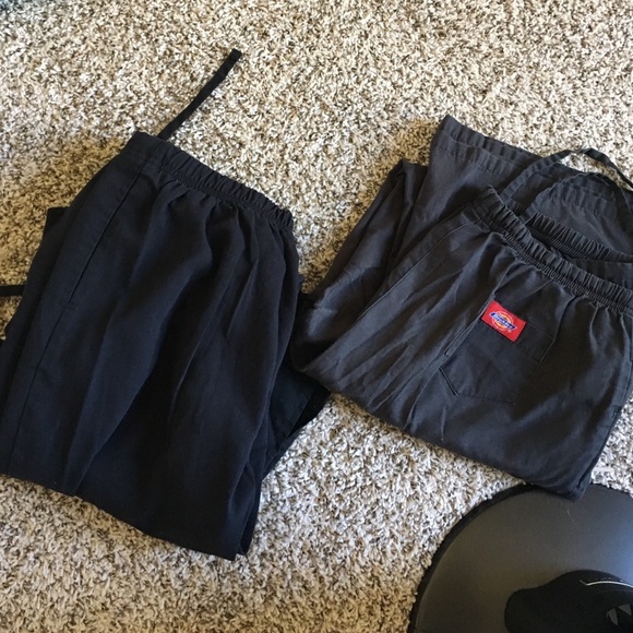 Scrubs - Picture 2 of 2