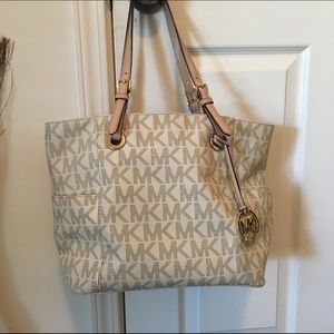 Signature Michael Kors tote