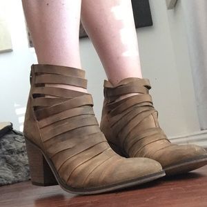 Final Sale❗️Free People Hybrid Ankle Boots Sz40/10