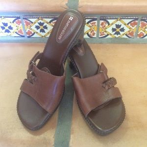 Naturalizer brown sling shoe size 7m worn once !