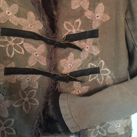 Jacket - Picture 3 of 3