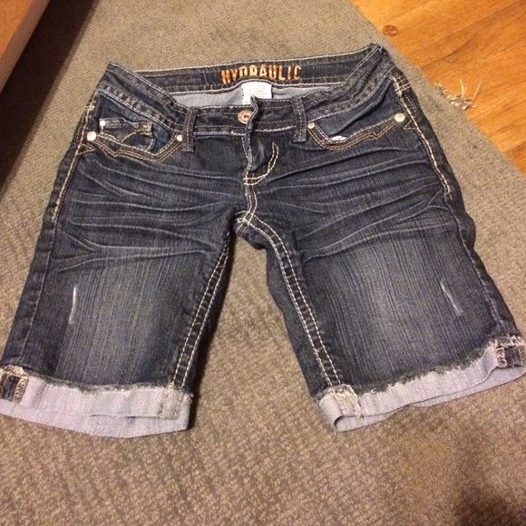 Hydraulic shorts