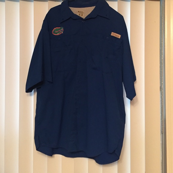 Gator Columbia shirt Size Medium