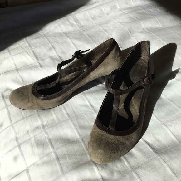 Naturalizer T-strap suede heels