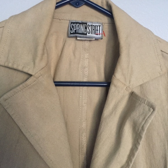 Tan Blazer🌻🍃 - Picture 2 of 2
