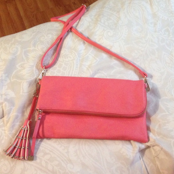REDUCED: Pink Crossbody Bag 👛 - Picture 1 of 4
