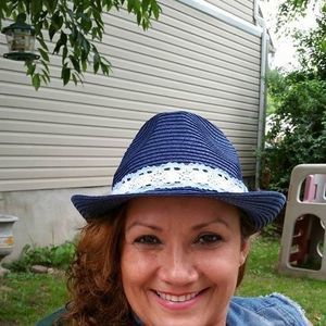 Meet your Posher, Carmen