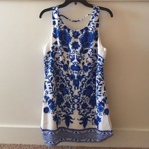 White & blue dress - size Medium, brand new!