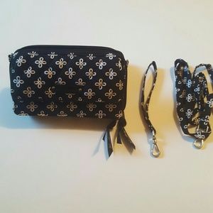 ALL IN ONE CROSSBODY AND WRISTLET NWOT