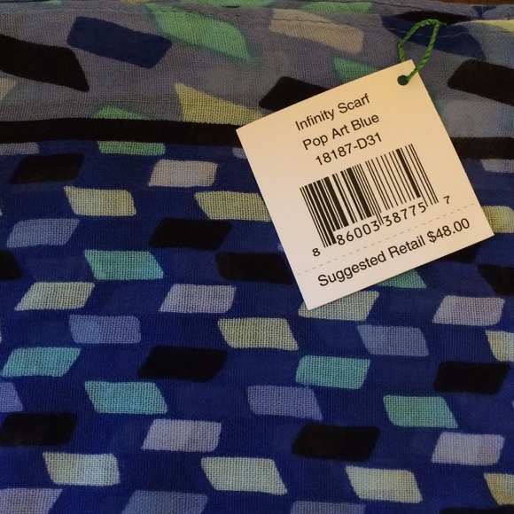 Vera Bradley infinity scarf new with tags