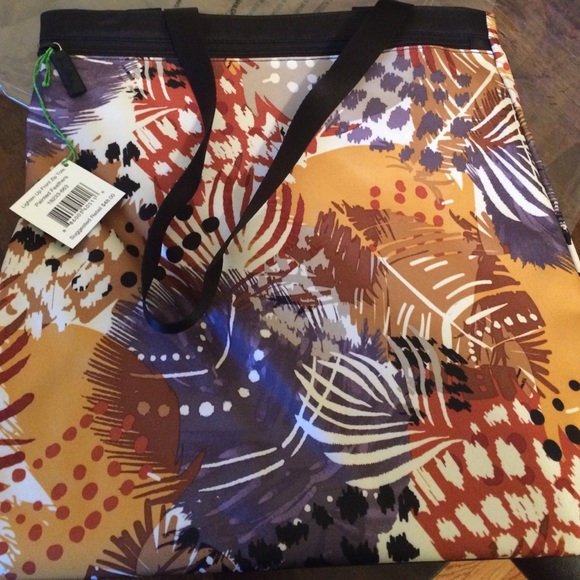 Vera Bradley tote new with tags