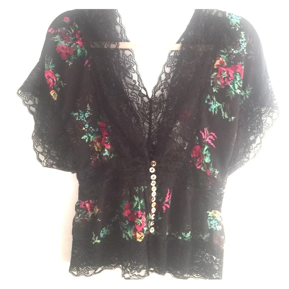 Black Lace! Sexy and sweet top